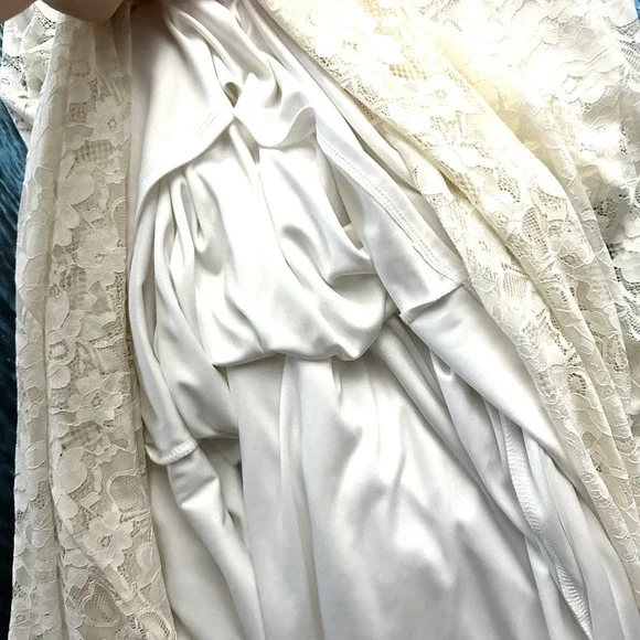 Torrid Ivory Lace Overlay Capelet Sz 20 Wedding Dress Ever After Cloud Dancer - Picture 11 of 16